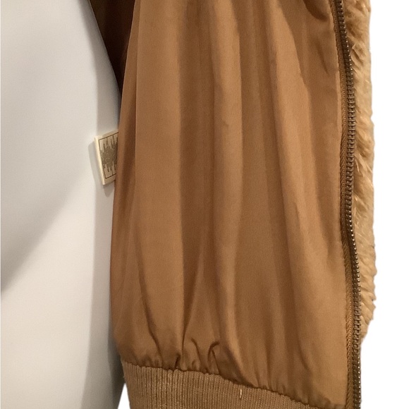 BB Dakota Teddy Or Faux-Fur Jacket - Picture 9 of 9